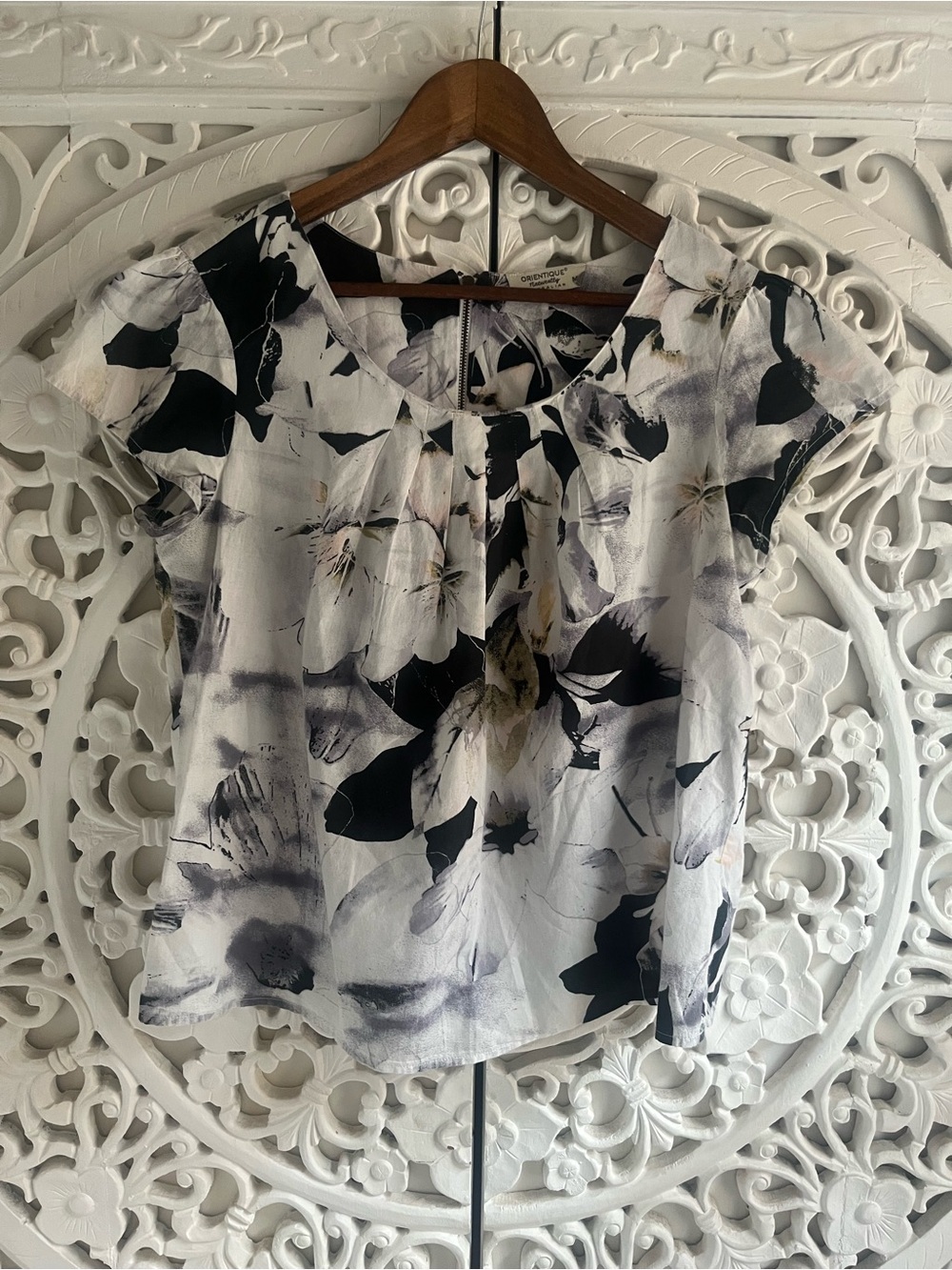 Orientique Naturally Australian Floral Cotton Blouse Size M Black White